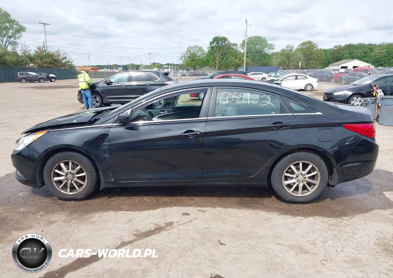 2013 Hyundai Sonata Gls VIN:5NPEB4AC0DH558410 - 14