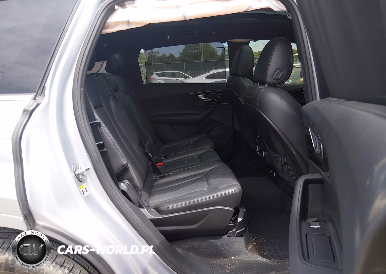 2018 Audi Q7 3.0T Premium VIN:WA1VAAF72JD040730 - 8