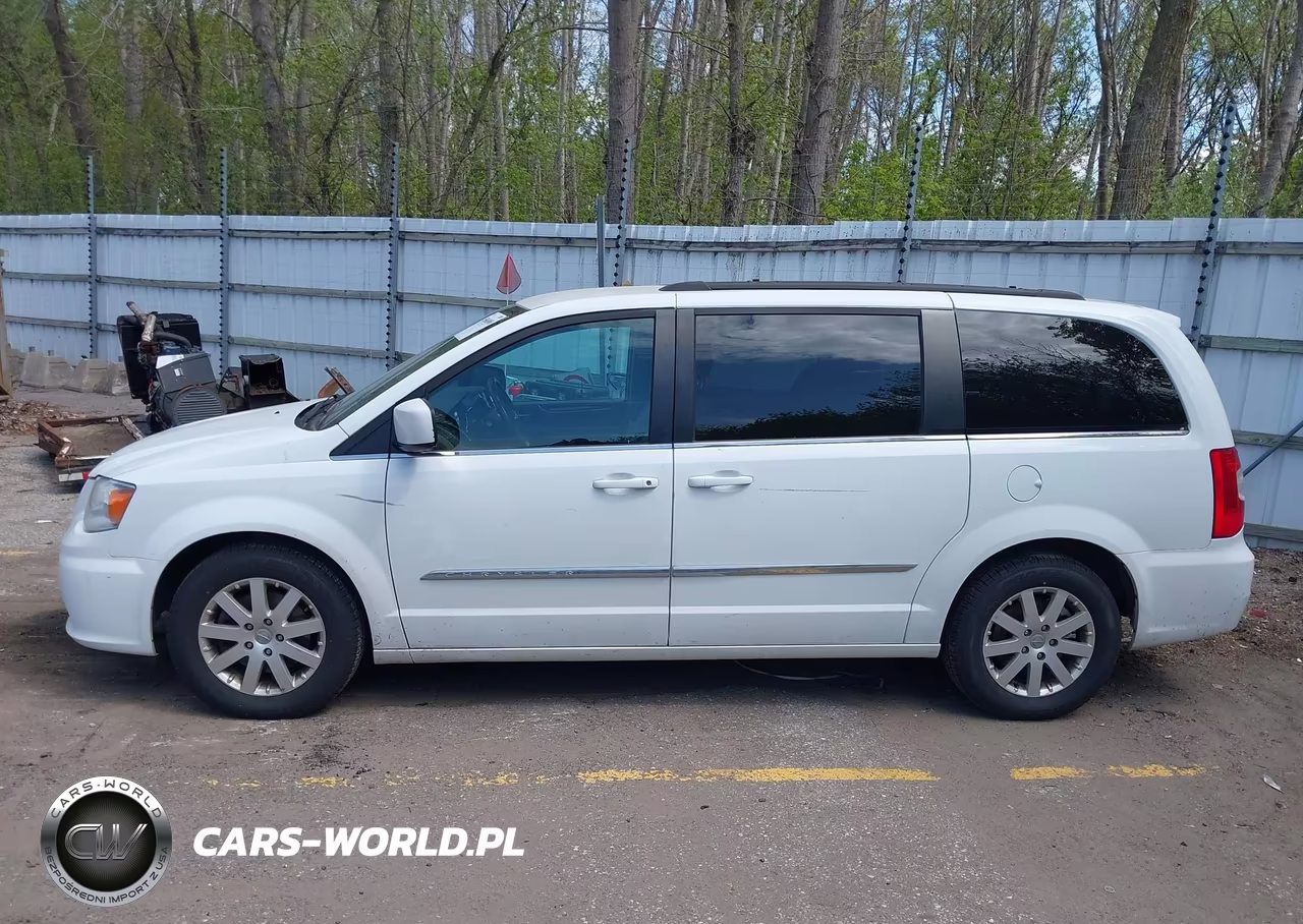 2016 Chrysler Town & Country Touring VIN:2C4RC1BG3GR295965 - 14