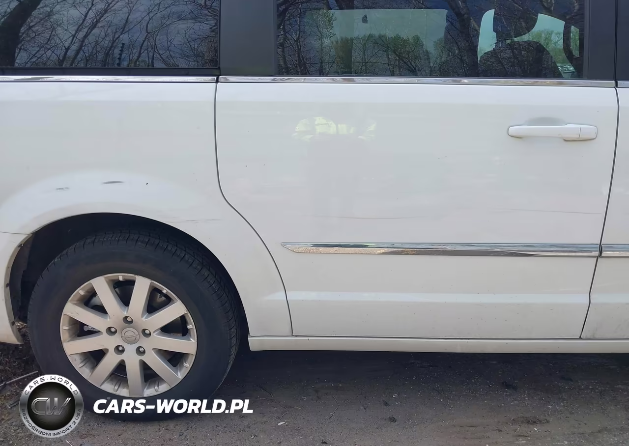 2016 Chrysler Town & Country Touring VIN:2C4RC1BG3GR295965 - 18