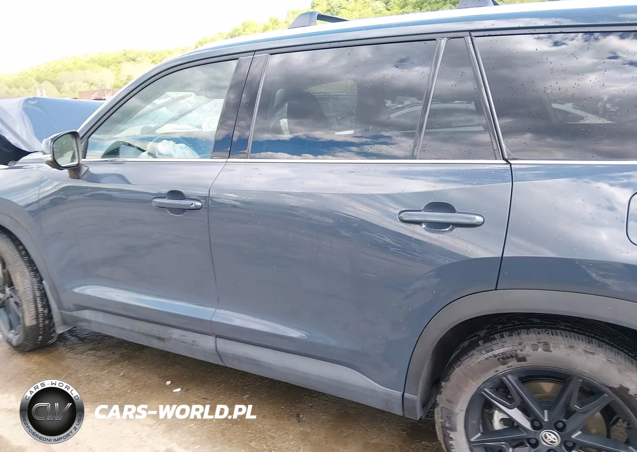 2026 Toyota Grand Highlander Limited VIN:5TDAAAB52TS113790 - 14