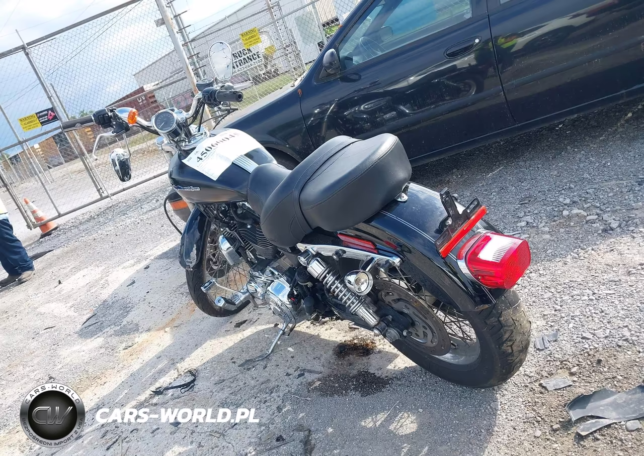 2005 Harley-Davidson Xl1200 C VIN:1HD1CGP175K457272 - 3