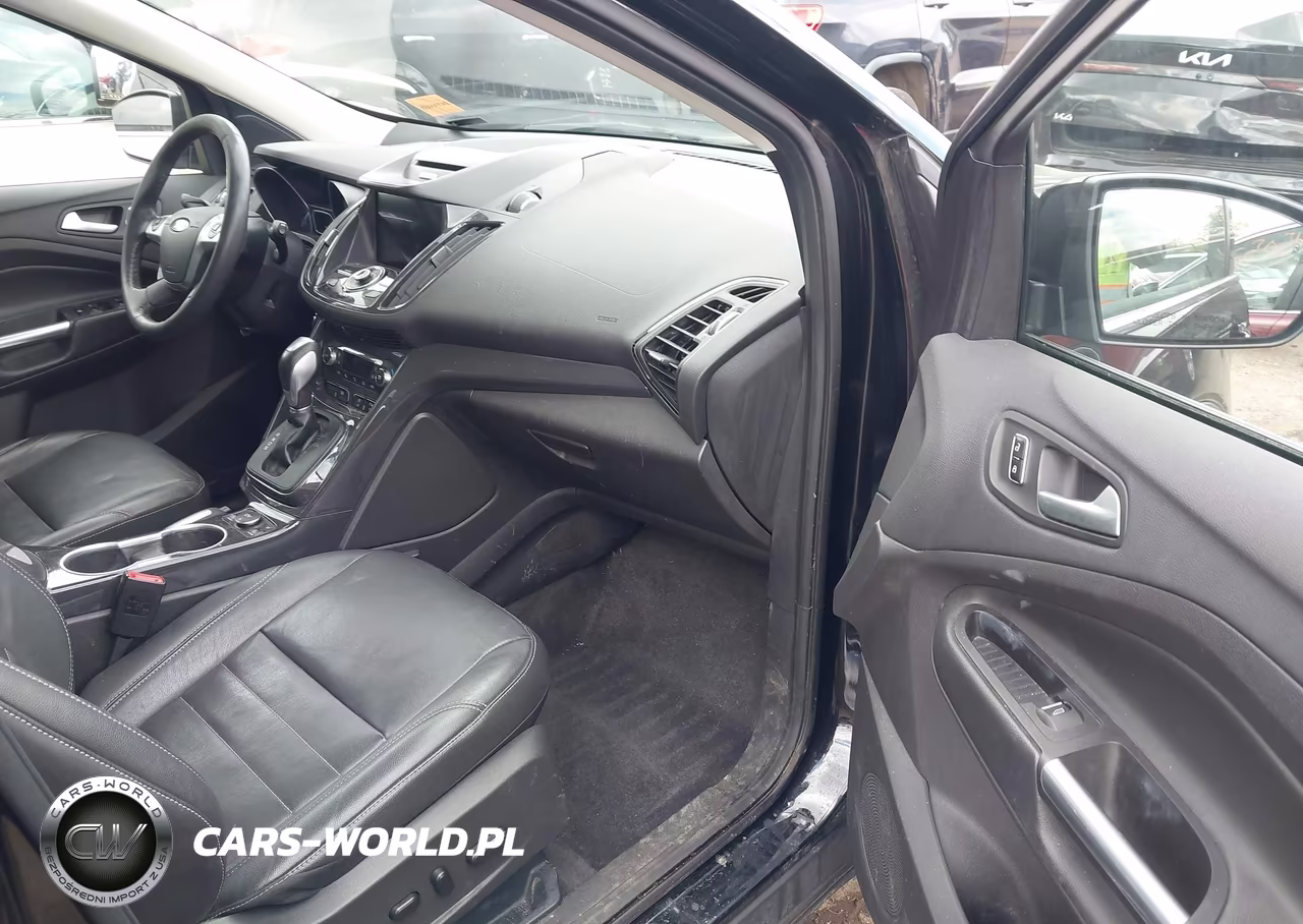 2016 Ford Escape Titanium VIN:1FMCU0JX5GUC86701 - 5