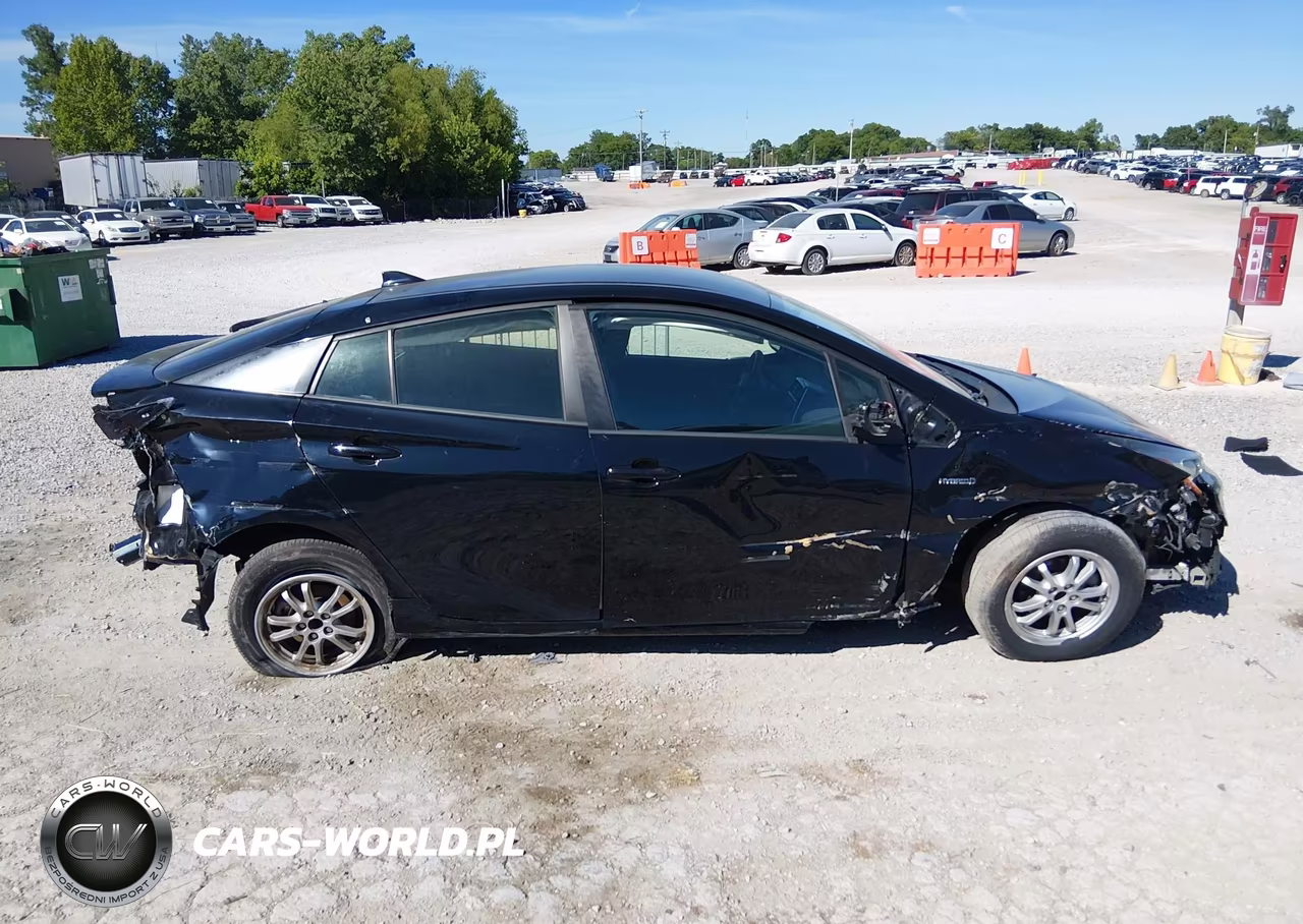 2016 Toyota Prius Two VIN:JTDKBRFU0G3530639 - 13