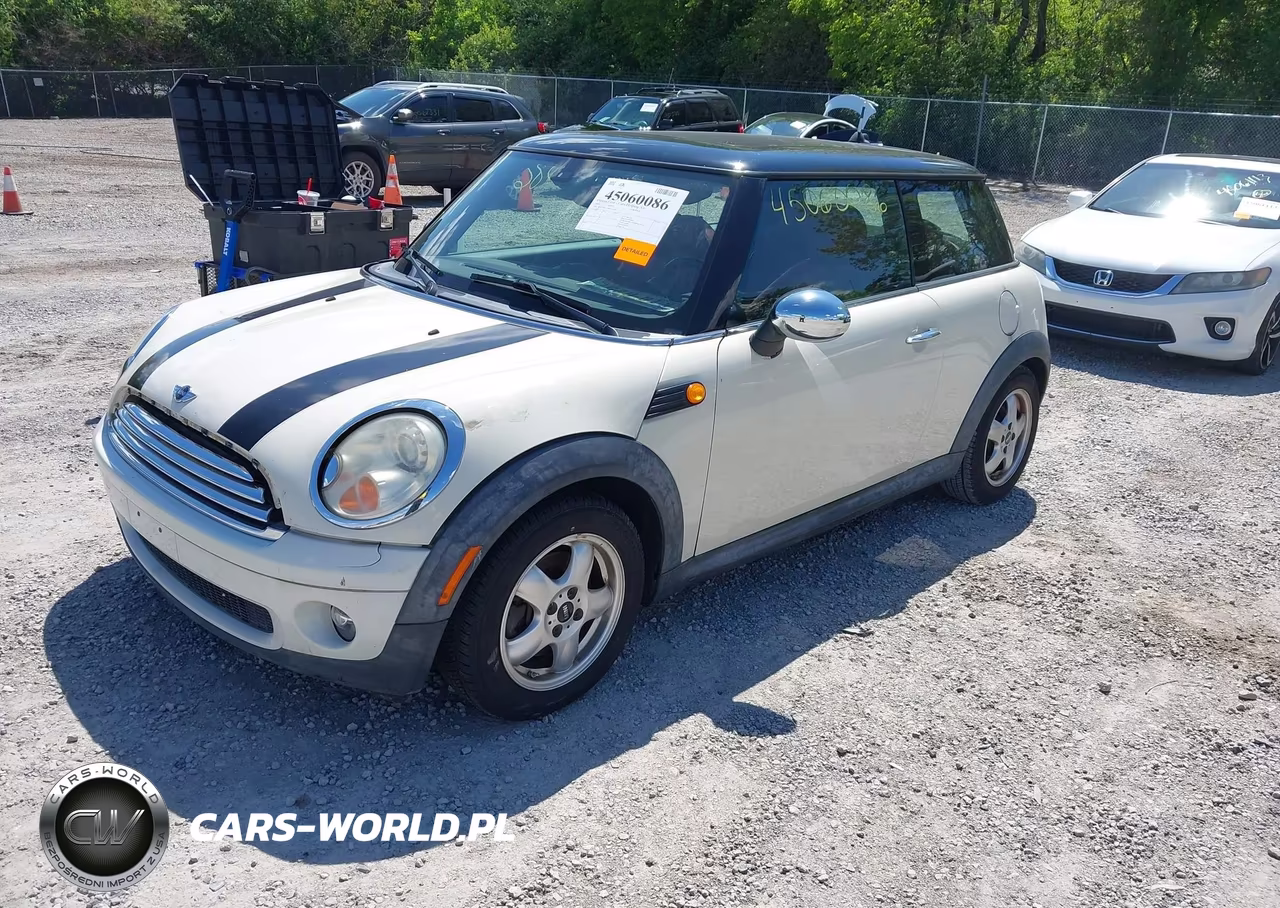 2008 Mini Cooper VIN:WMWMF33508TU65409 - 2