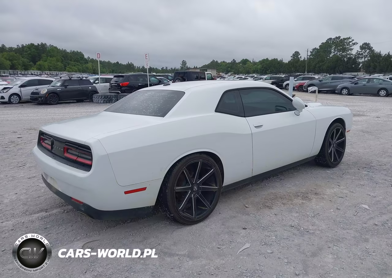 2015 Dodge Challenger Sxt VIN:2C3CDZAG7FH855062 - 4