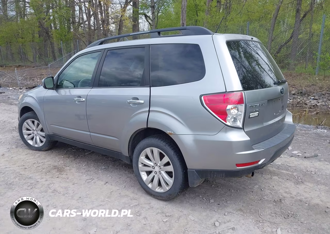 2011 Subaru Forester 2.5X Premium VIN:JF2SHACC0BH723088 - 3