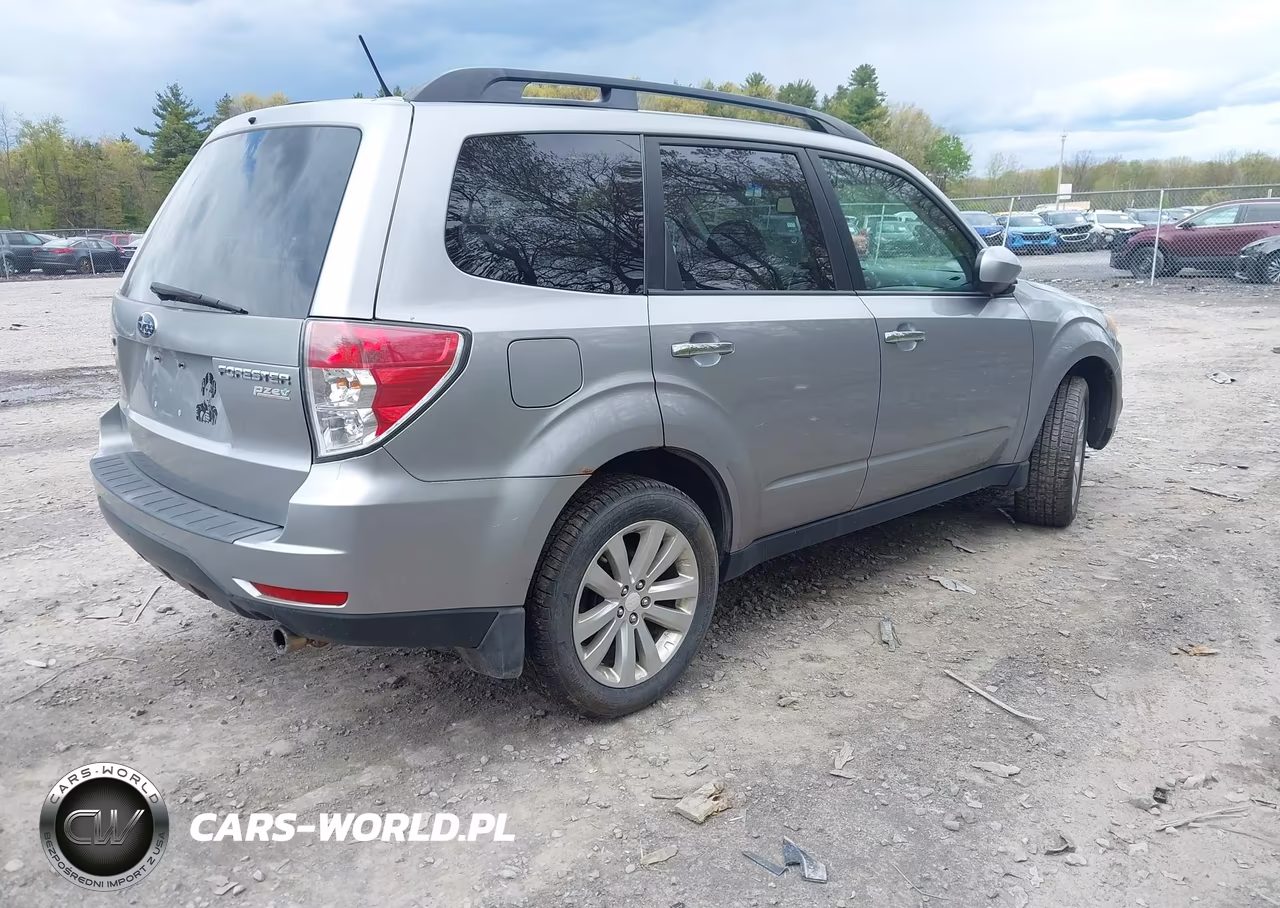 2011 Subaru Forester 2.5X Premium VIN:JF2SHACC0BH723088 - 4