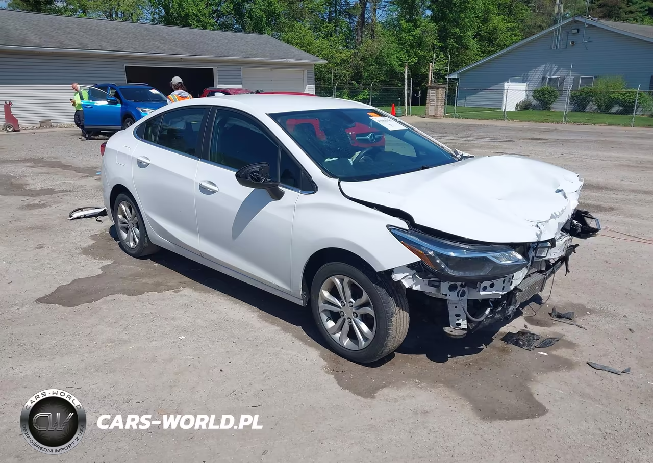 2019 Chevrolet Cruze Lt – zdjęcie 1 z 17