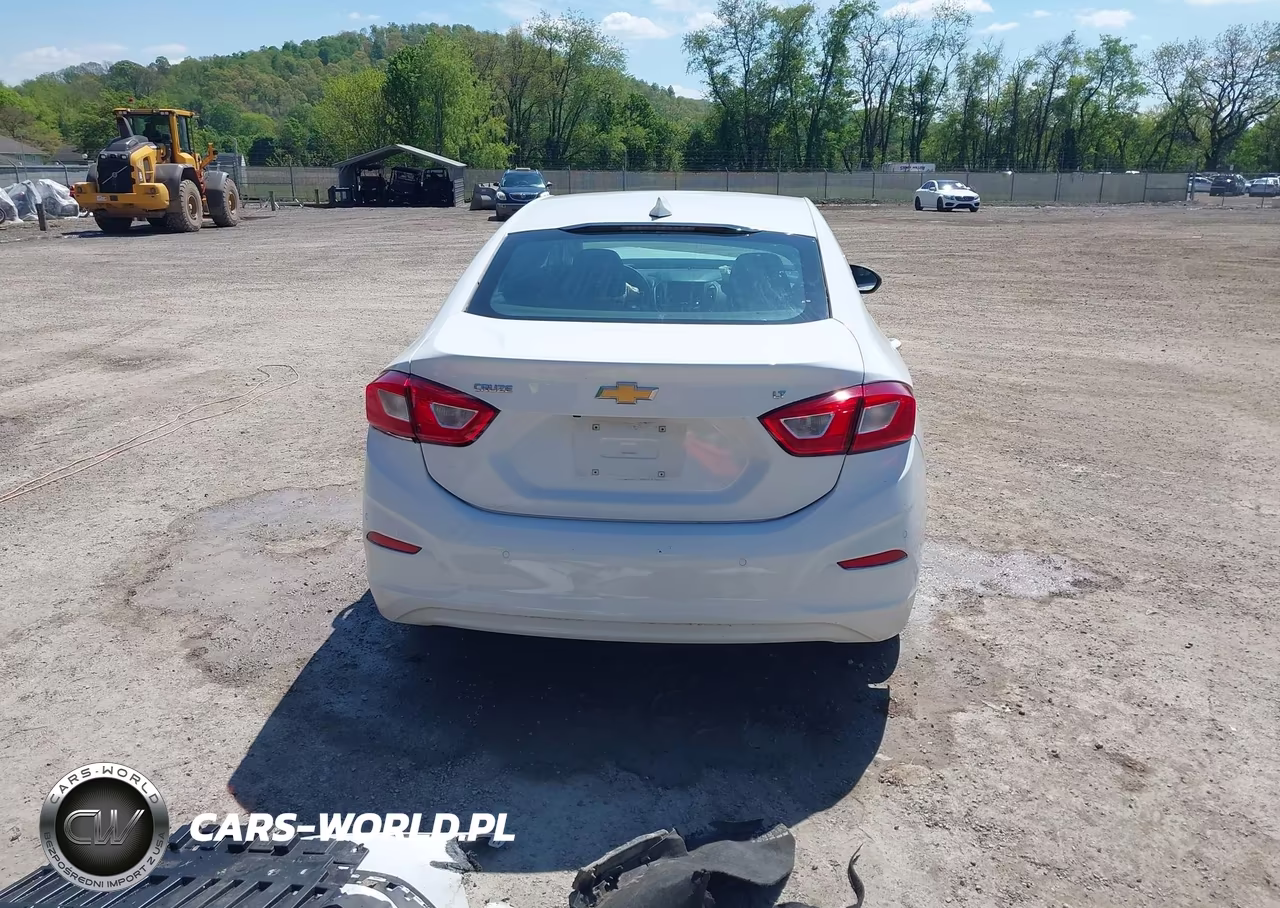 2019 Chevrolet Cruze Lt VIN:1G1BE5SMXK7134704 - 17