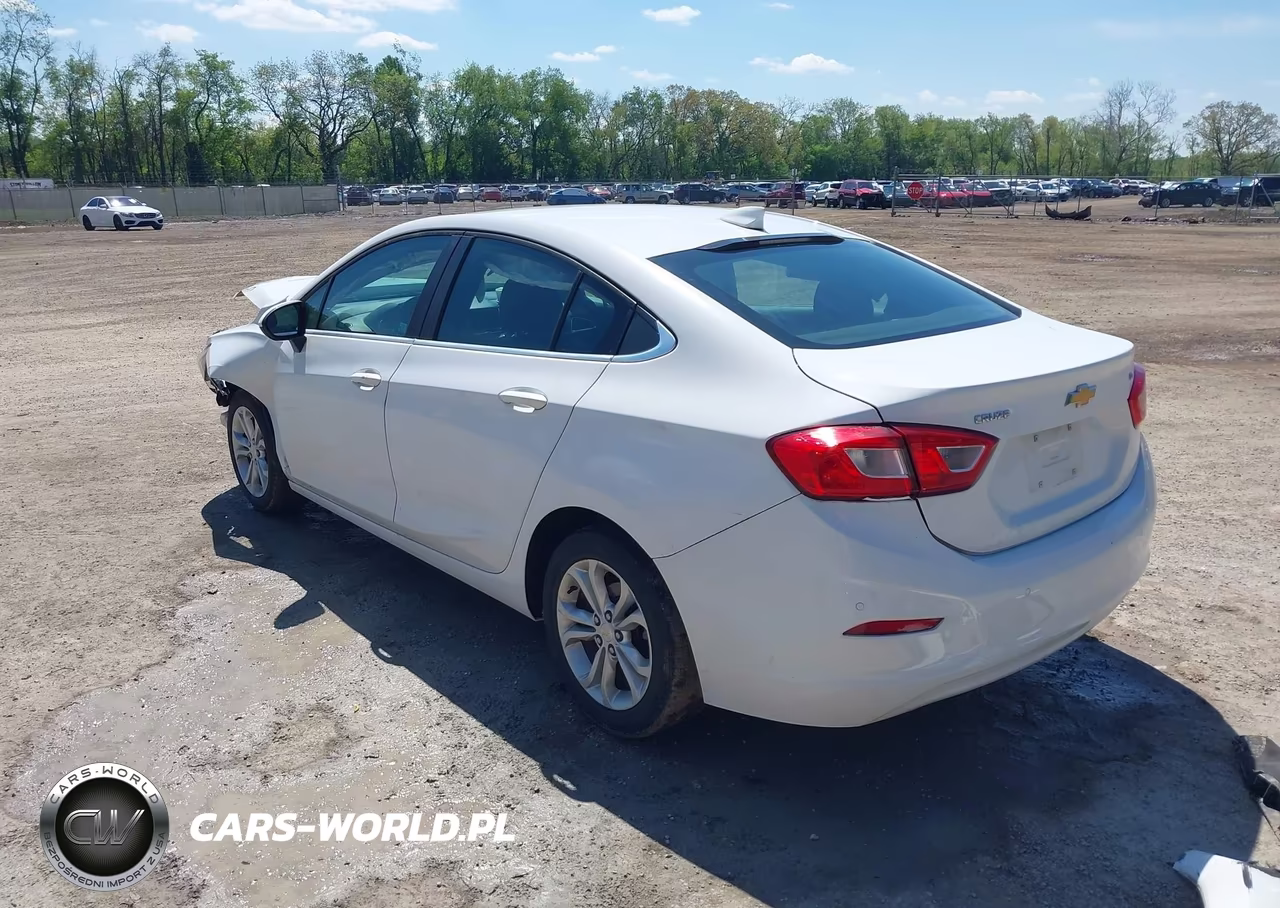 2019 Chevrolet Cruze Lt VIN:1G1BE5SMXK7134704 - 3