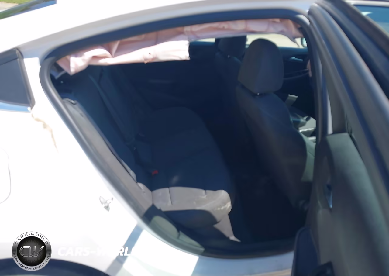 2019 Chevrolet Cruze Lt VIN:1G1BE5SMXK7134704 - 8