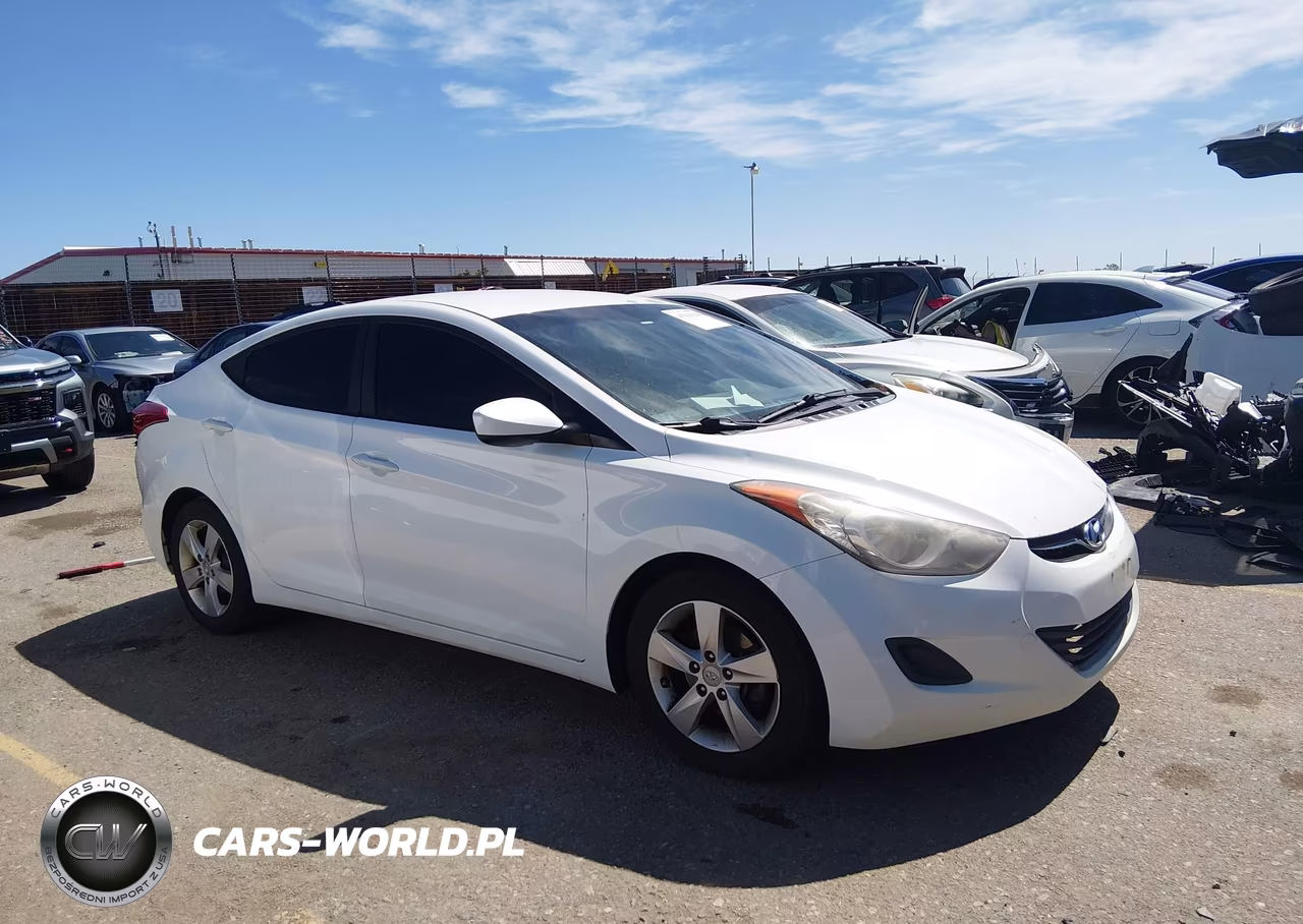 2013 Hyundai Elantra Gls VIN:5NPDH4AE7DH336586 - 13
