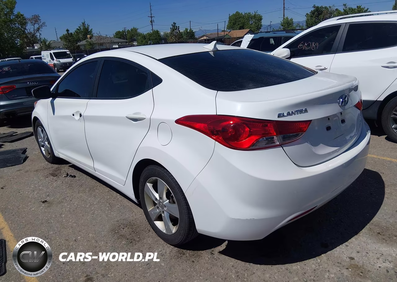 2013 Hyundai Elantra Gls VIN:5NPDH4AE7DH336586 - 3