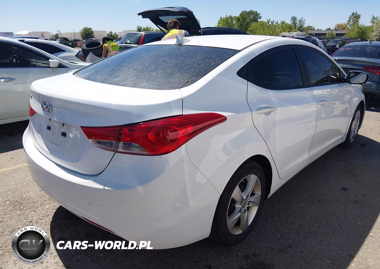 2013 Hyundai Elantra Gls VIN:5NPDH4AE7DH336586 - 4