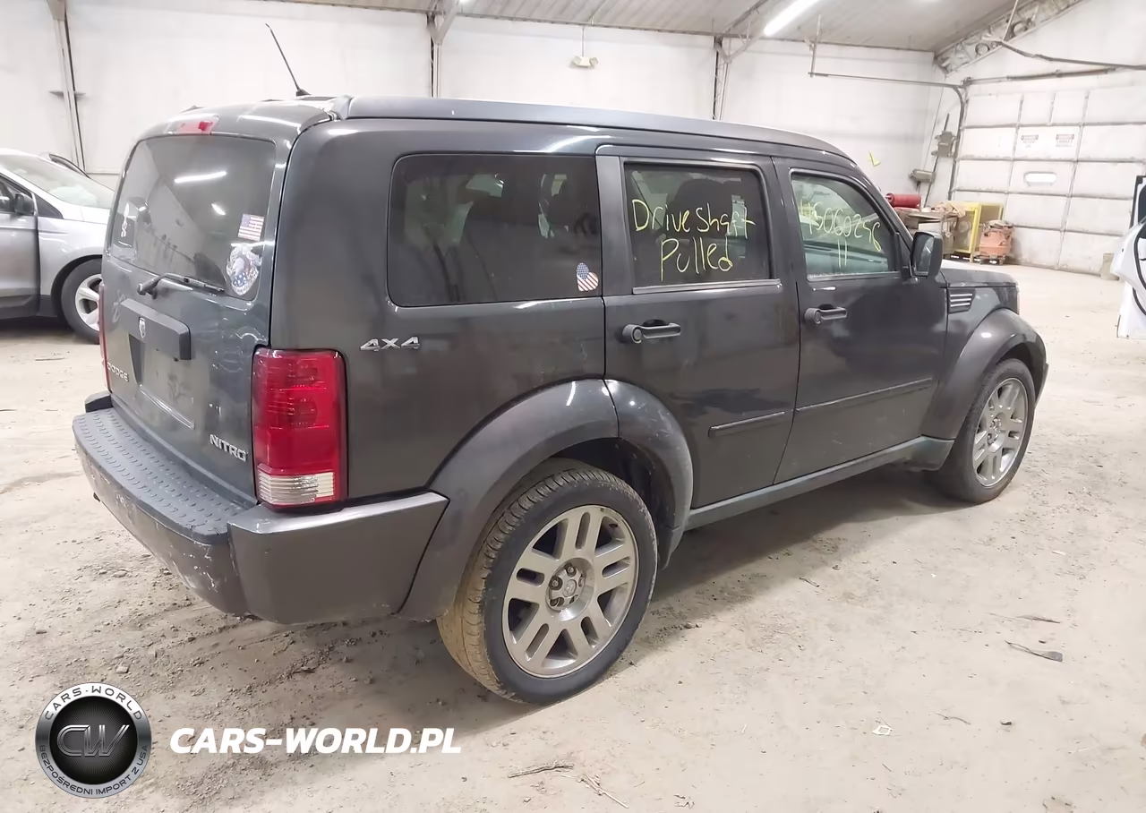 2011 Dodge Nitro Heat VIN:1D4PU4GK1BW590701 - 4