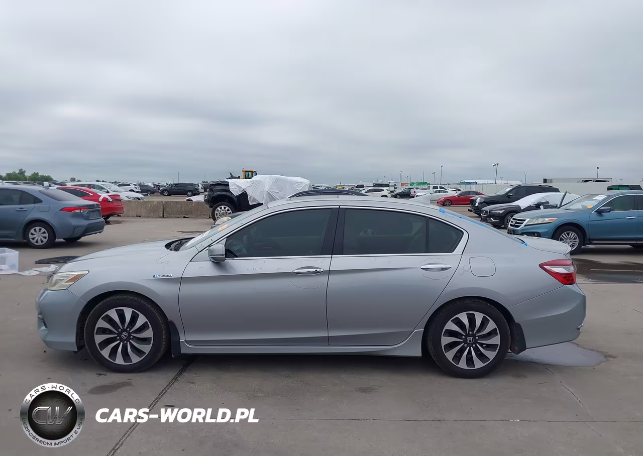 2017 Honda Accord Hybrid Touring VIN:JHMCR6F71HC028330 - 14