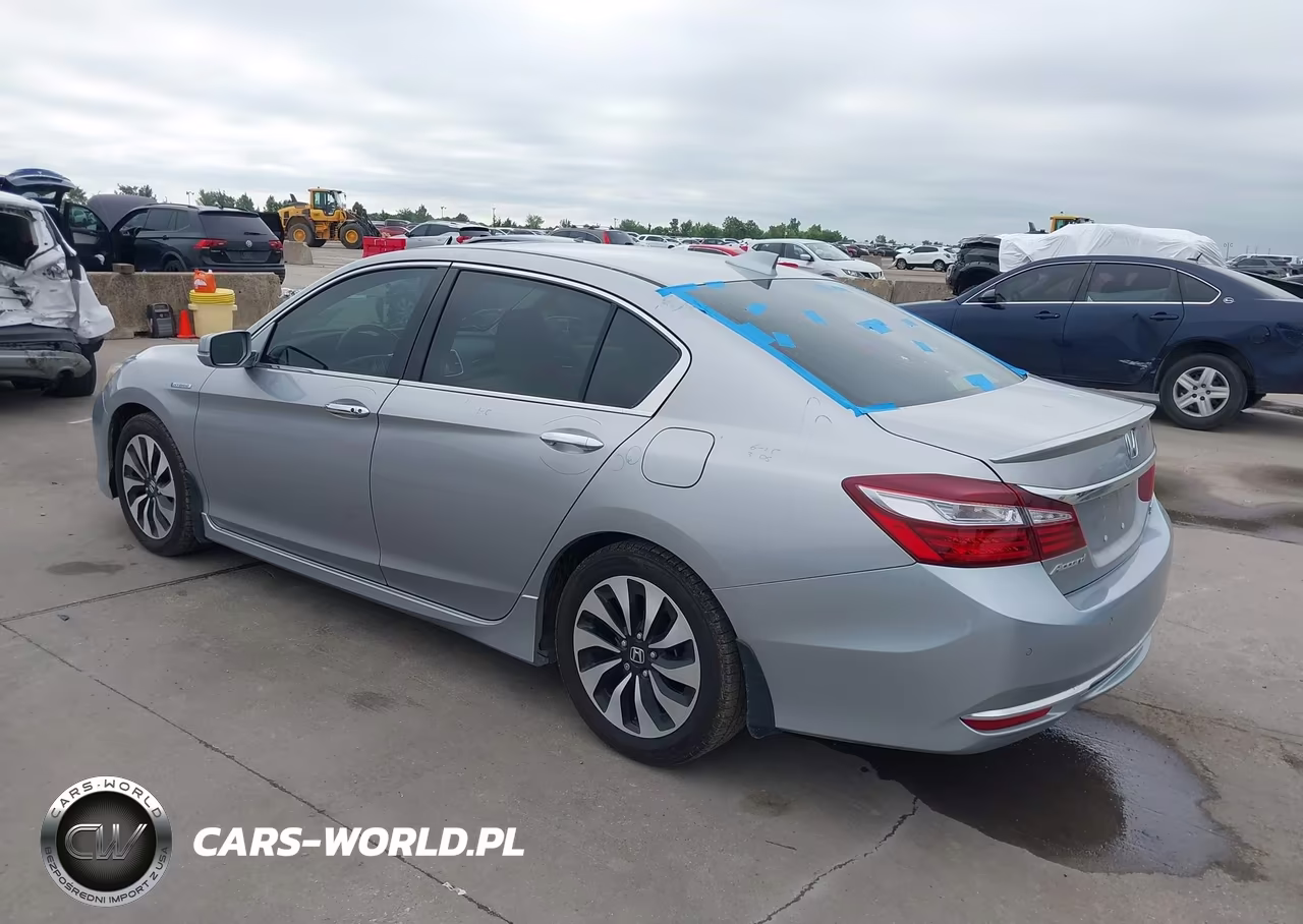 2017 Honda Accord Hybrid Touring VIN:JHMCR6F71HC028330 - 3