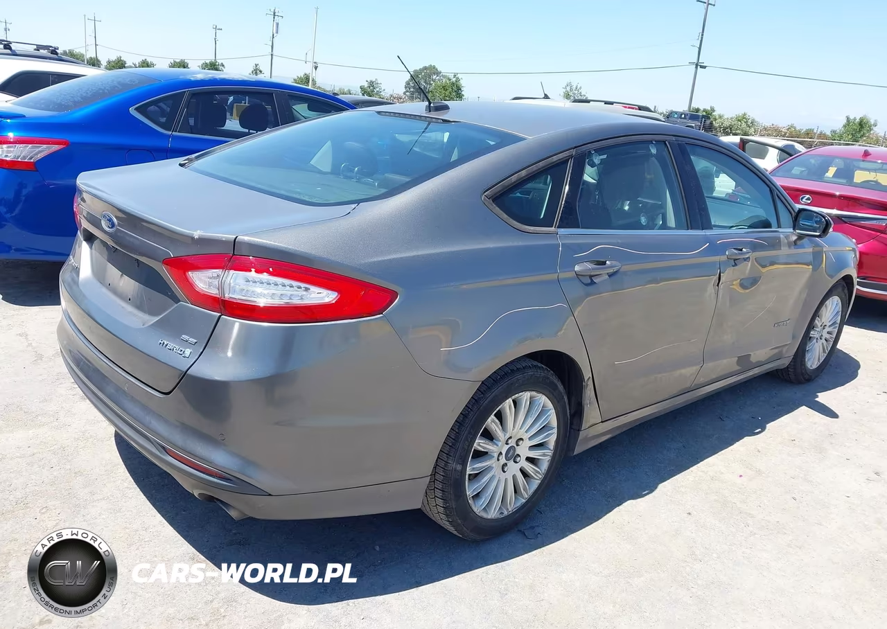 2013 Ford Fusion Hybrid Se VIN:3FA6P0LUXDR169961 - 4