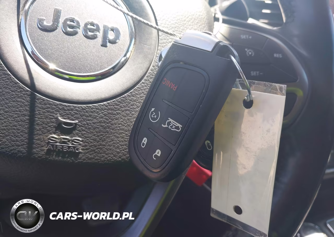 2019 Jeep Cherokee North VIN:1C4PJMCB4KD406794 - 11