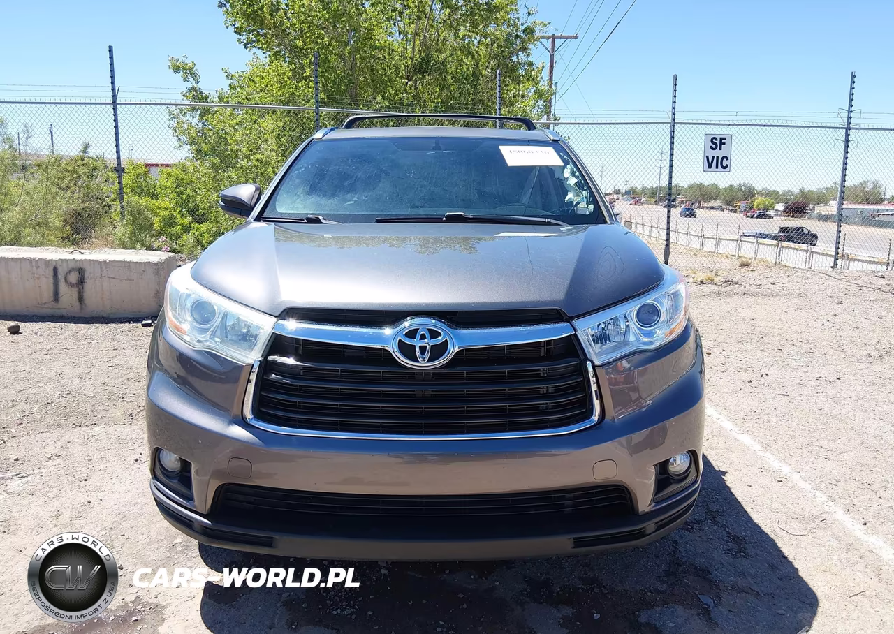2015 Toyota Highlander Xle V6 VIN:5TDKKRFH5FS063699 - 13