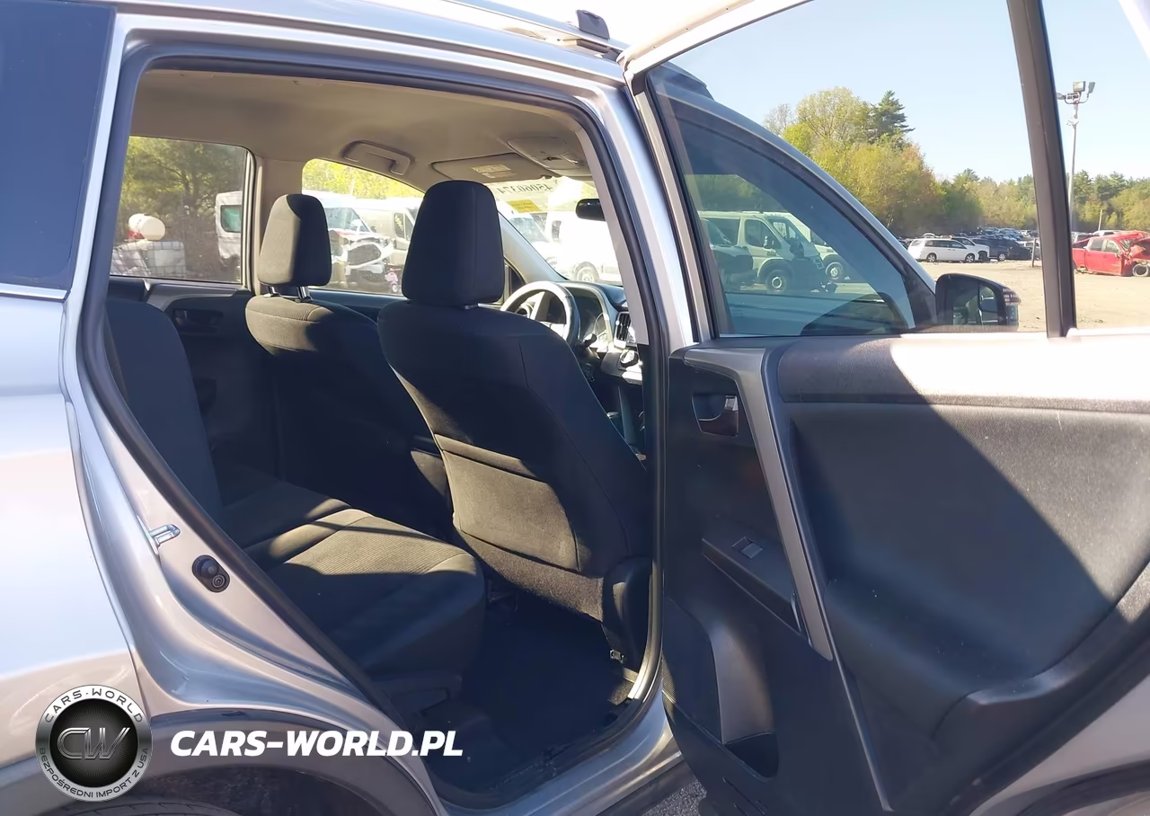 2017 Toyota Rav4 Le VIN:2T3BFREV7HW672290 - 8