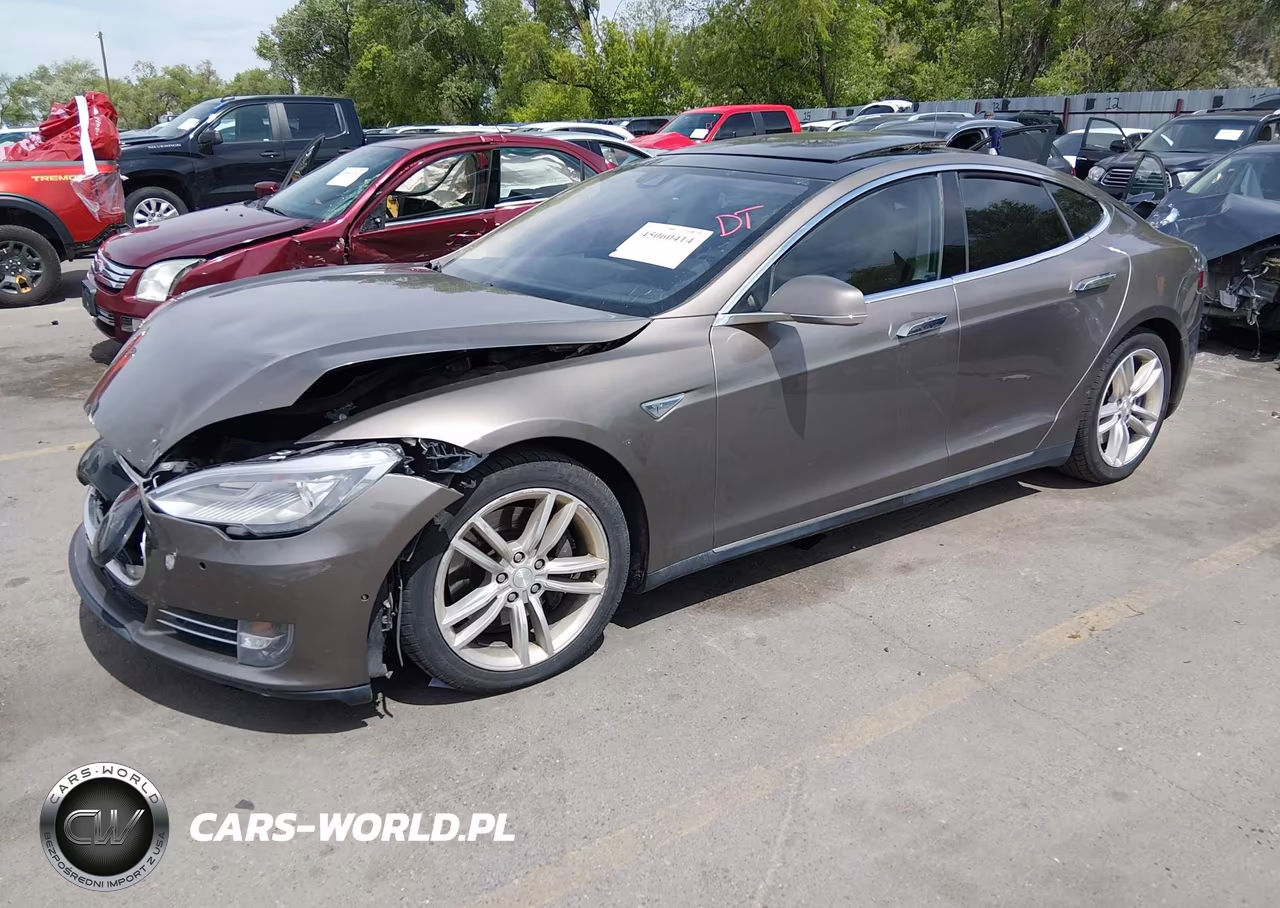 2015 Tesla Model S VIN:5YJSA1H20FF096434 - 2