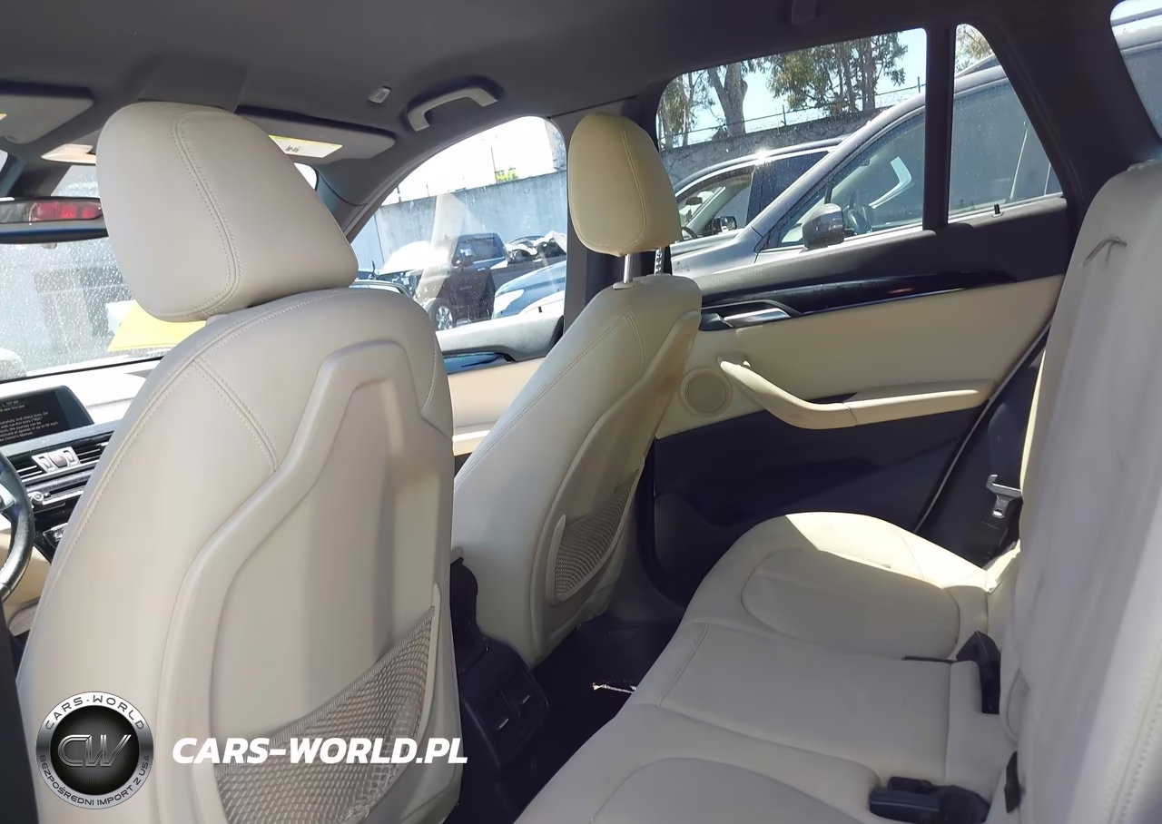 2017 BMW X1 xDrive28I VIN:WBXHT3C31H5F76847 - 18