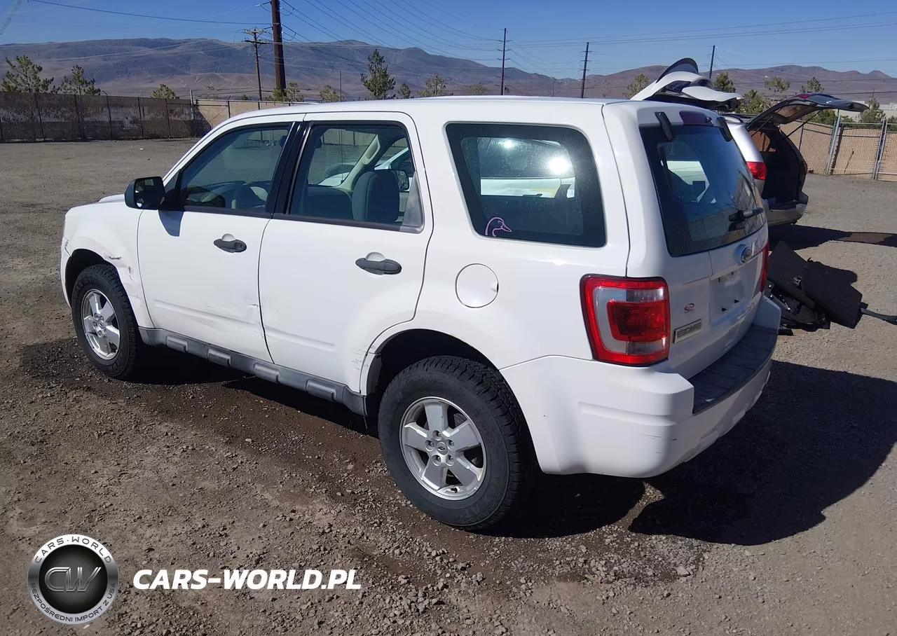 2012 Ford Escape Xls VIN:1FMCU9C79CKB92974 - 3