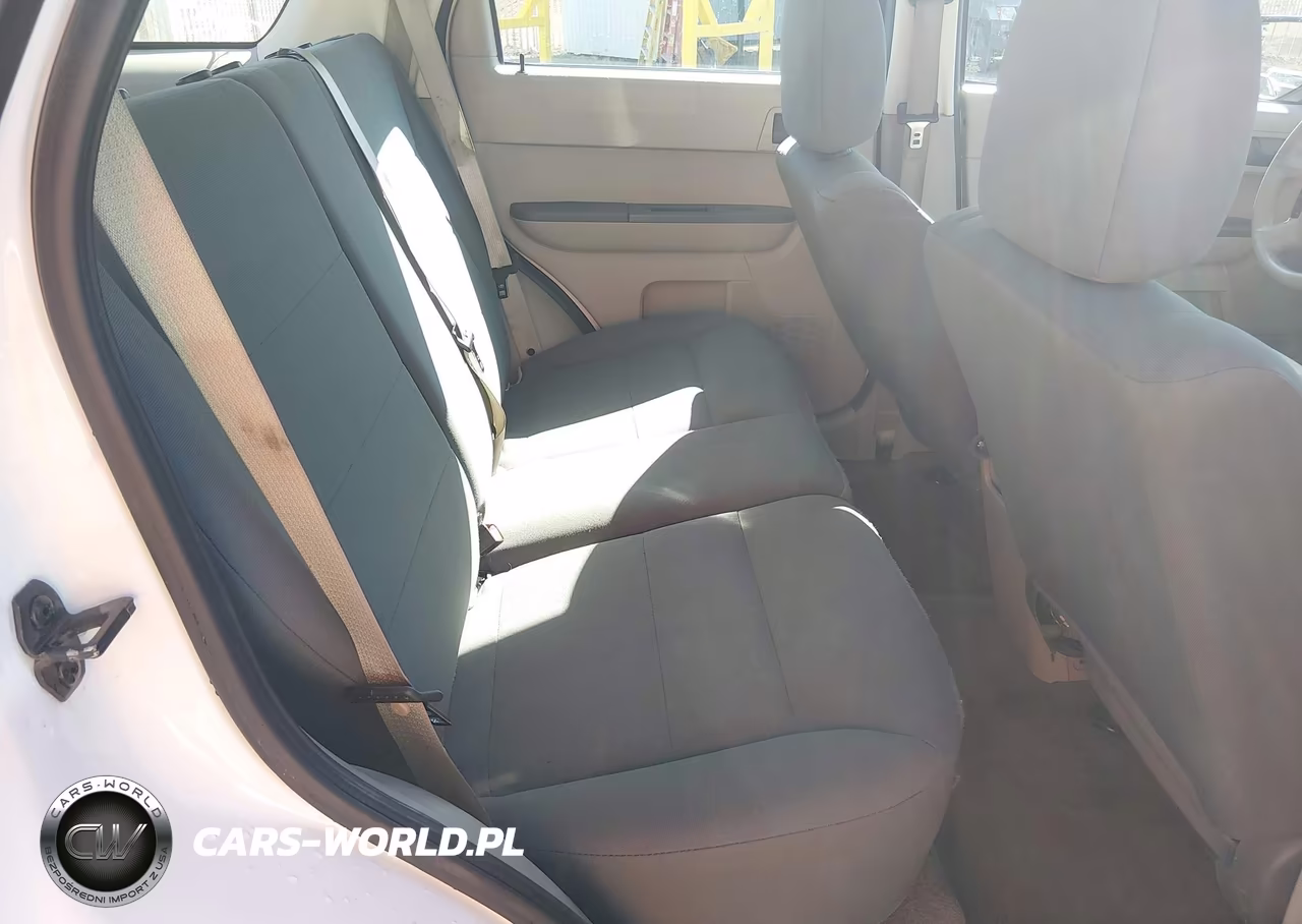 2012 Ford Escape Xls VIN:1FMCU9C79CKB92974 - 8