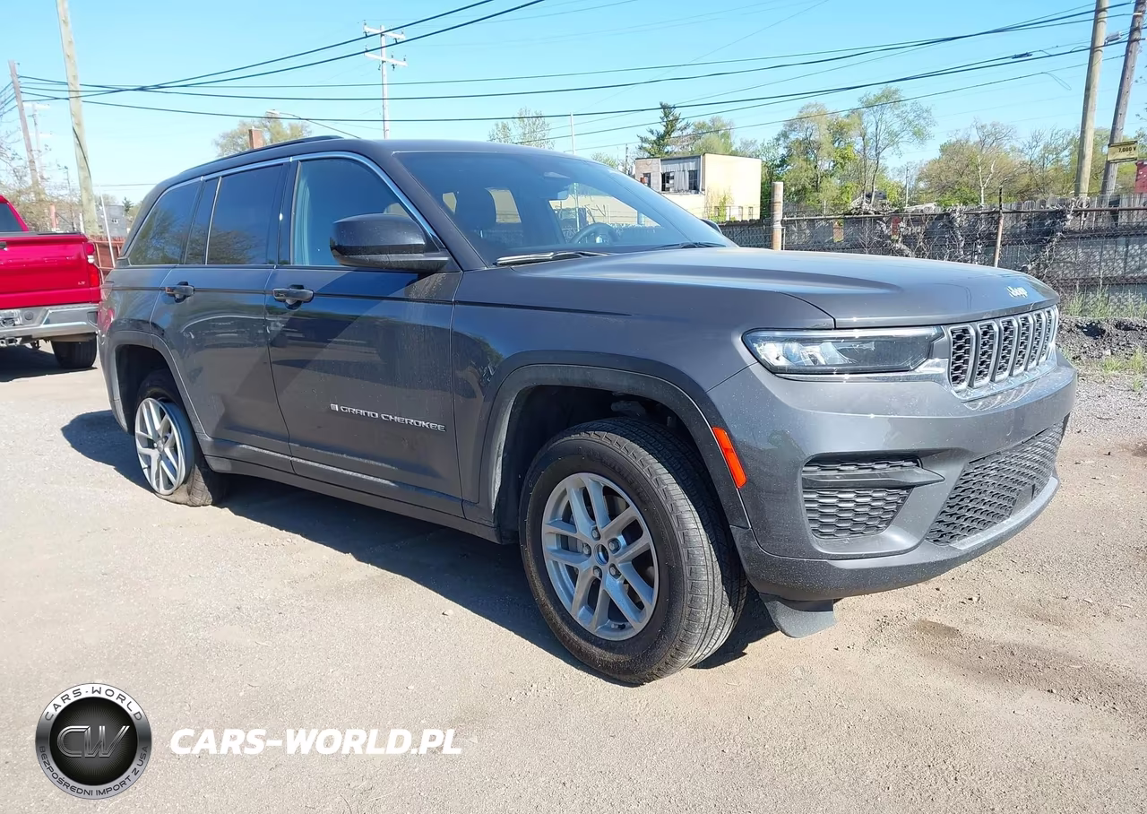 2025 Jeep Grand Cherokee Laredo X 4X4