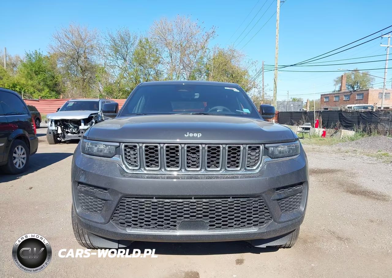 2025 Jeep Grand Cherokee Laredo X 4X4 VIN:1C4RJHAG3SC343708 - 12