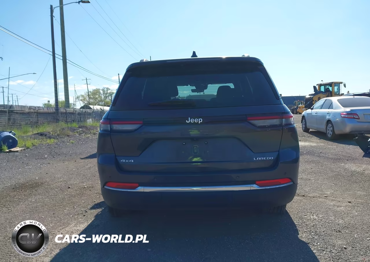 2025 Jeep Grand Cherokee Laredo X 4X4 VIN:1C4RJHAG3SC343708 - 16