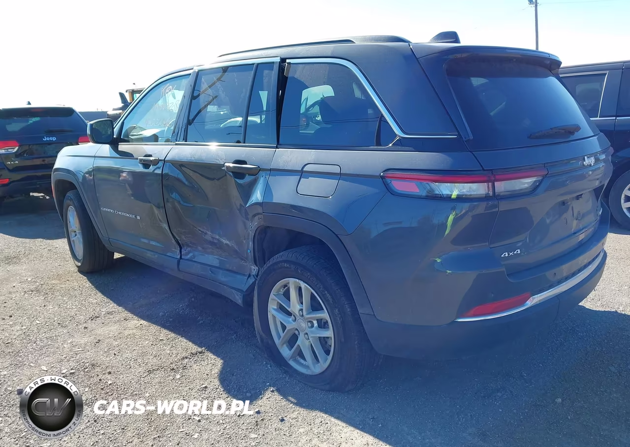 2025 Jeep Grand Cherokee Laredo X 4X4 VIN:1C4RJHAG3SC343708 - 3