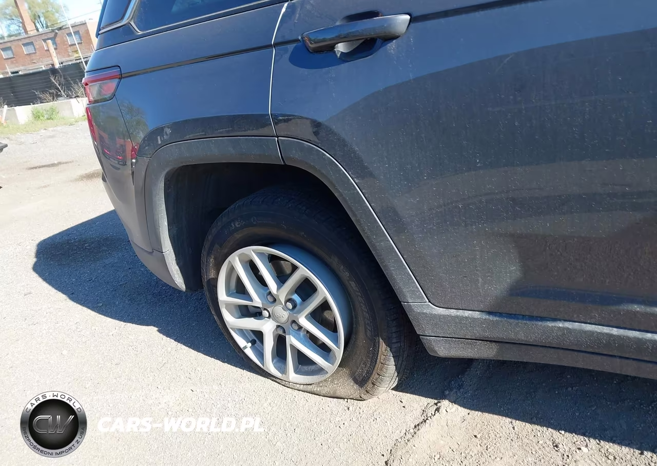 2025 Jeep Grand Cherokee Laredo X 4X4 VIN:1C4RJHAG3SC343708 - 6