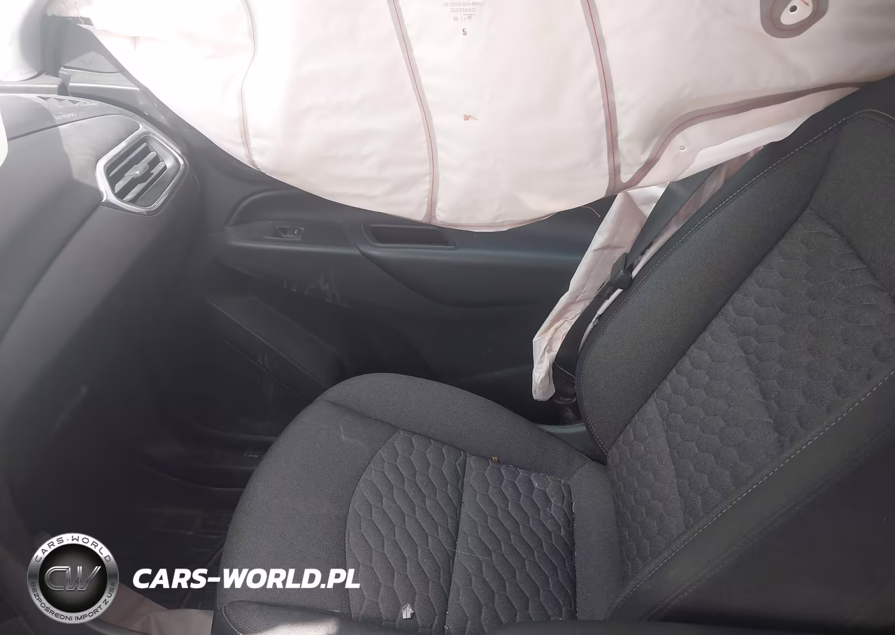2019 Chevrolet Equinox Lt VIN:2GNAXVEX1K6138036 - 5