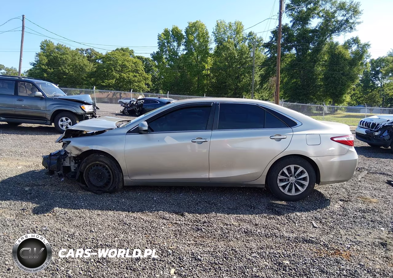 2017 Toyota Camry Le VIN:4T1BF1FK5HU290645 - 14