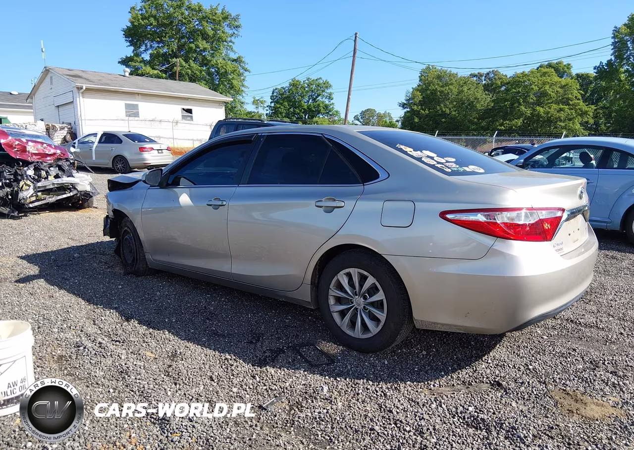 2017 Toyota Camry Le VIN:4T1BF1FK5HU290645 - 3