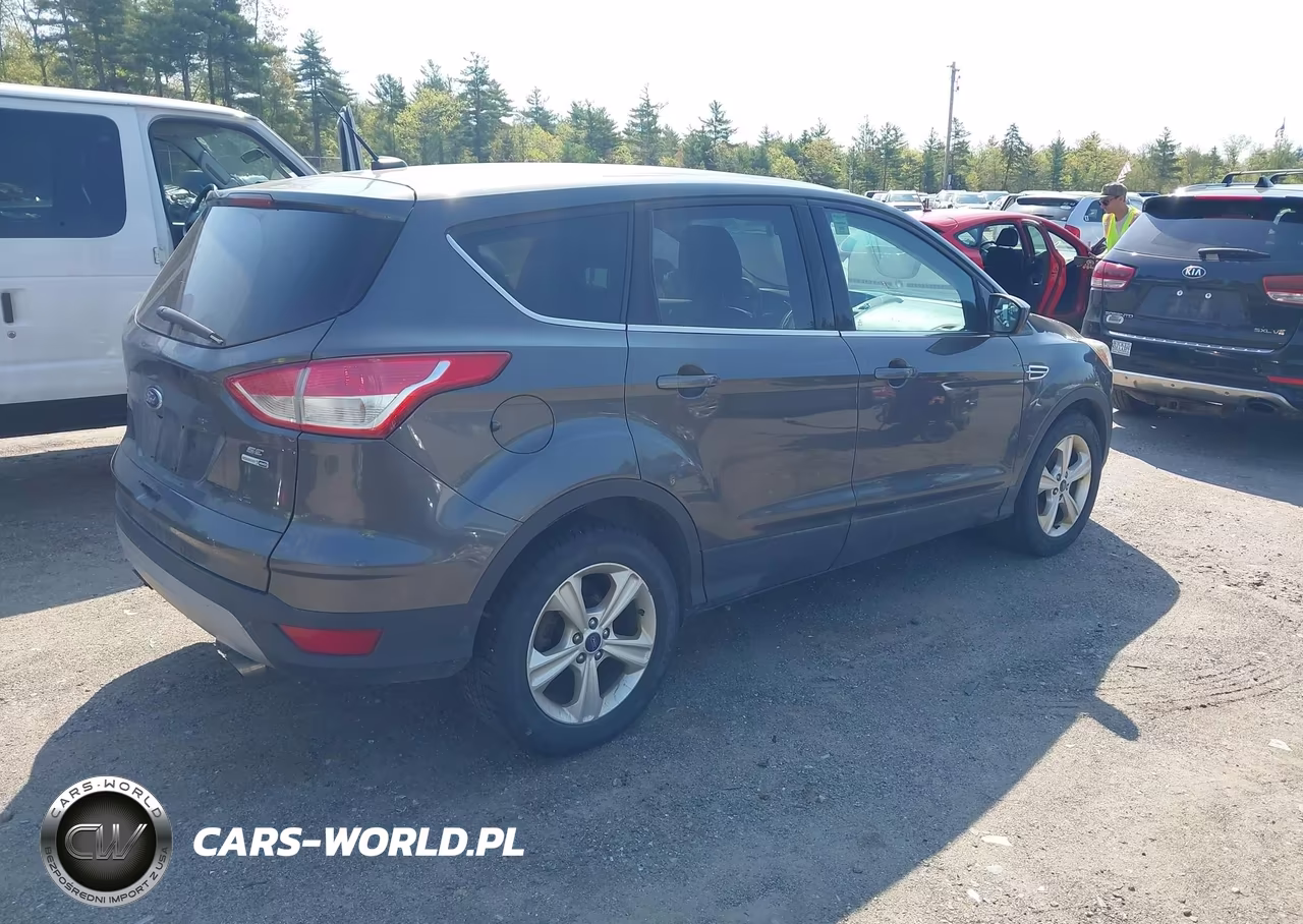 2015 Ford Escape Se VIN:1FMCU9GX5FUA97847 - 4