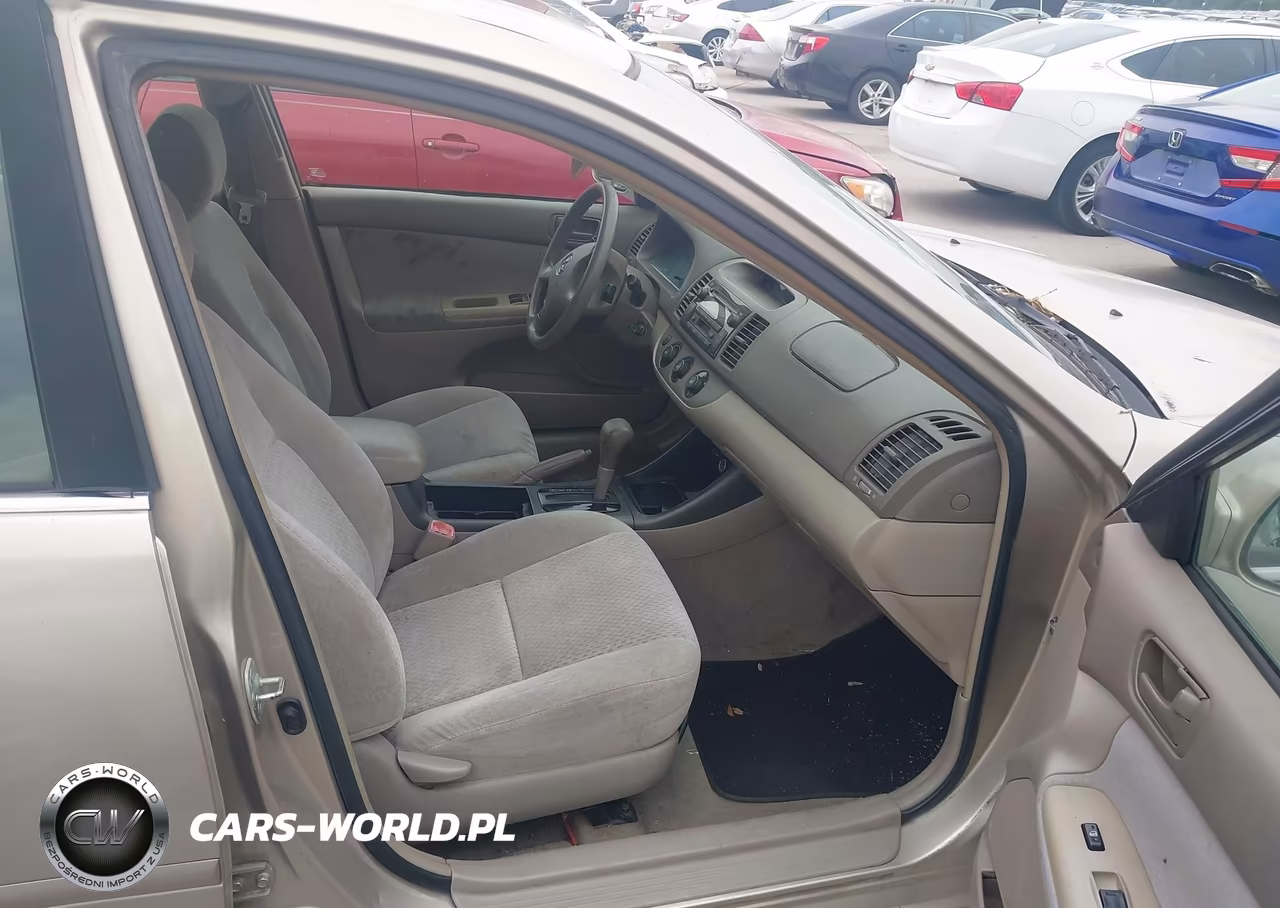 2004 Toyota Camry Le VIN:4T1BE32K04U887863 - 5