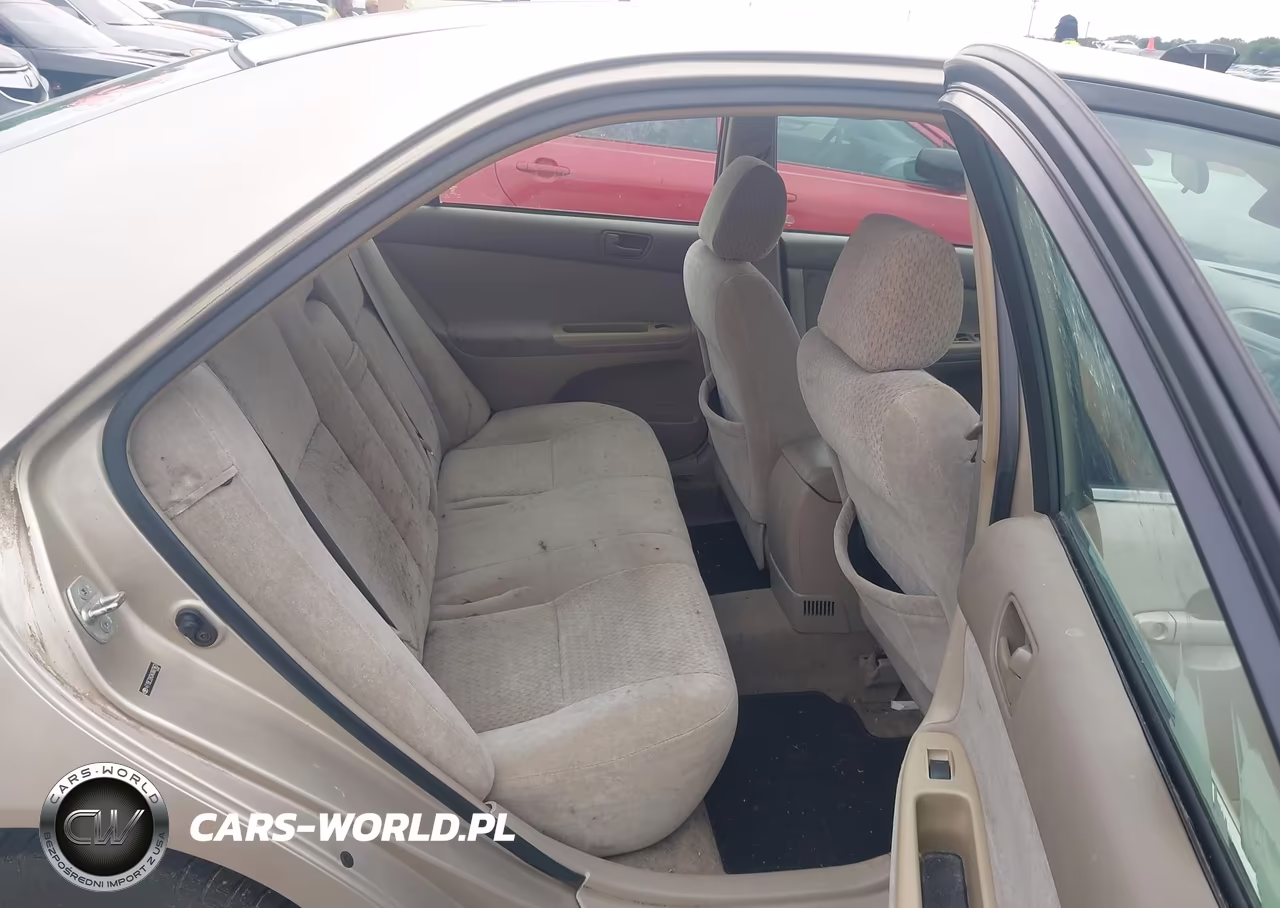 2004 Toyota Camry Le VIN:4T1BE32K04U887863 - 8