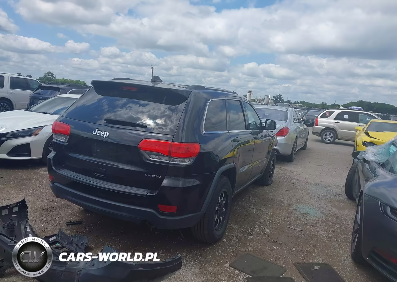 2015 Jeep Grand Cherokee Laredo VIN:1C4RJEAG7FC199374 - 4