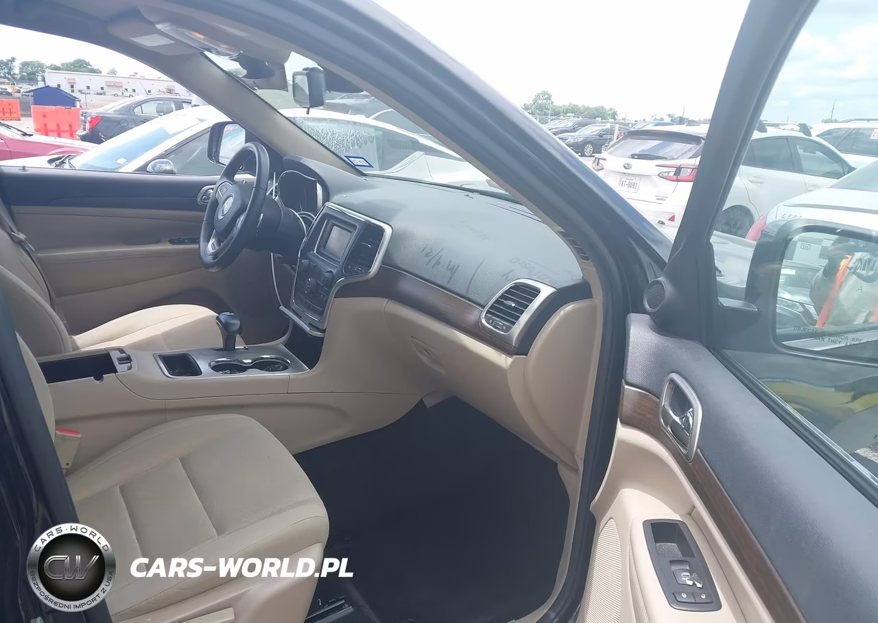 2015 Jeep Grand Cherokee Laredo VIN:1C4RJEAG7FC199374 - 5