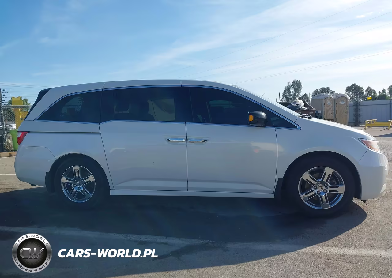 2012 Honda Odyssey Touring-Touring Elite VIN:5FNRL5H91CB010153 - 13