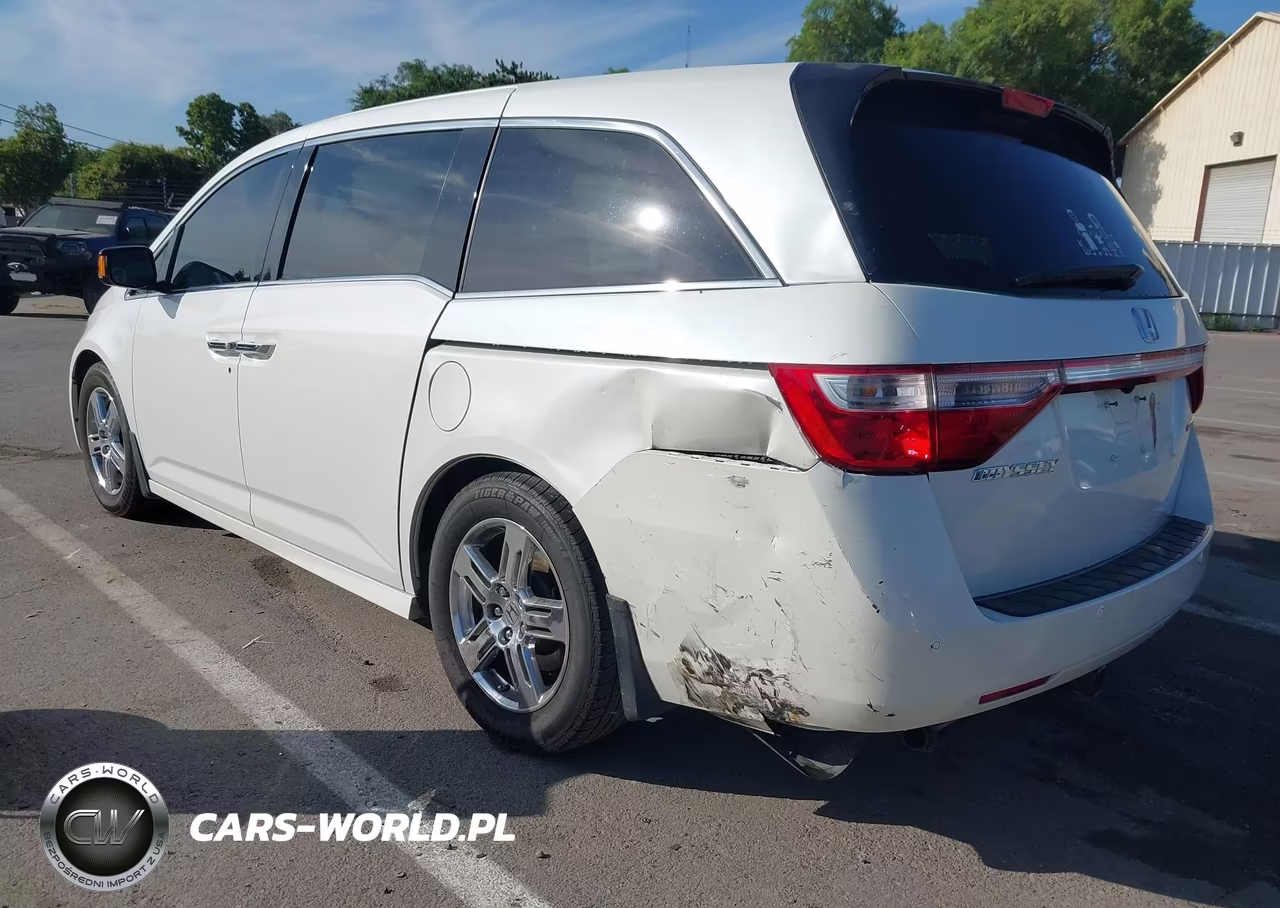 2012 Honda Odyssey Touring-Touring Elite VIN:5FNRL5H91CB010153 - 3