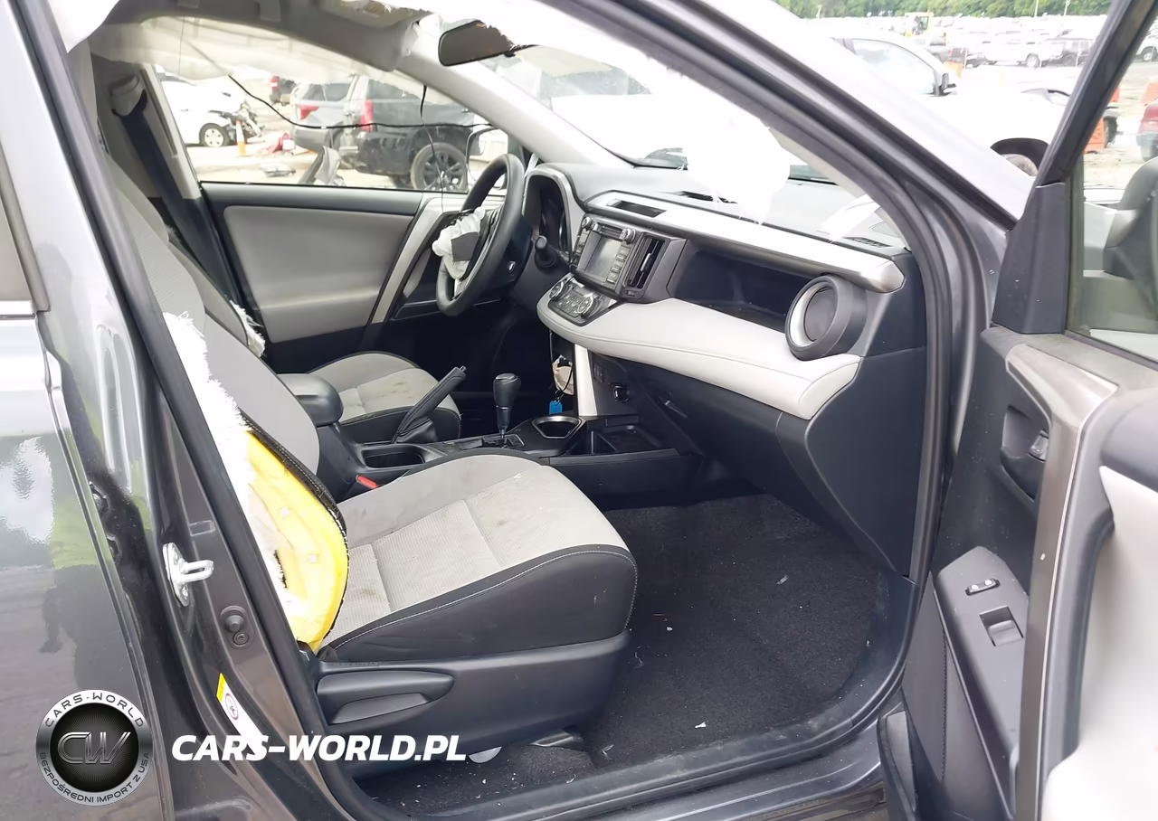 2018 Toyota Rav4 Hybrid Le VIN:JTMRJREV1JD247616 - 5