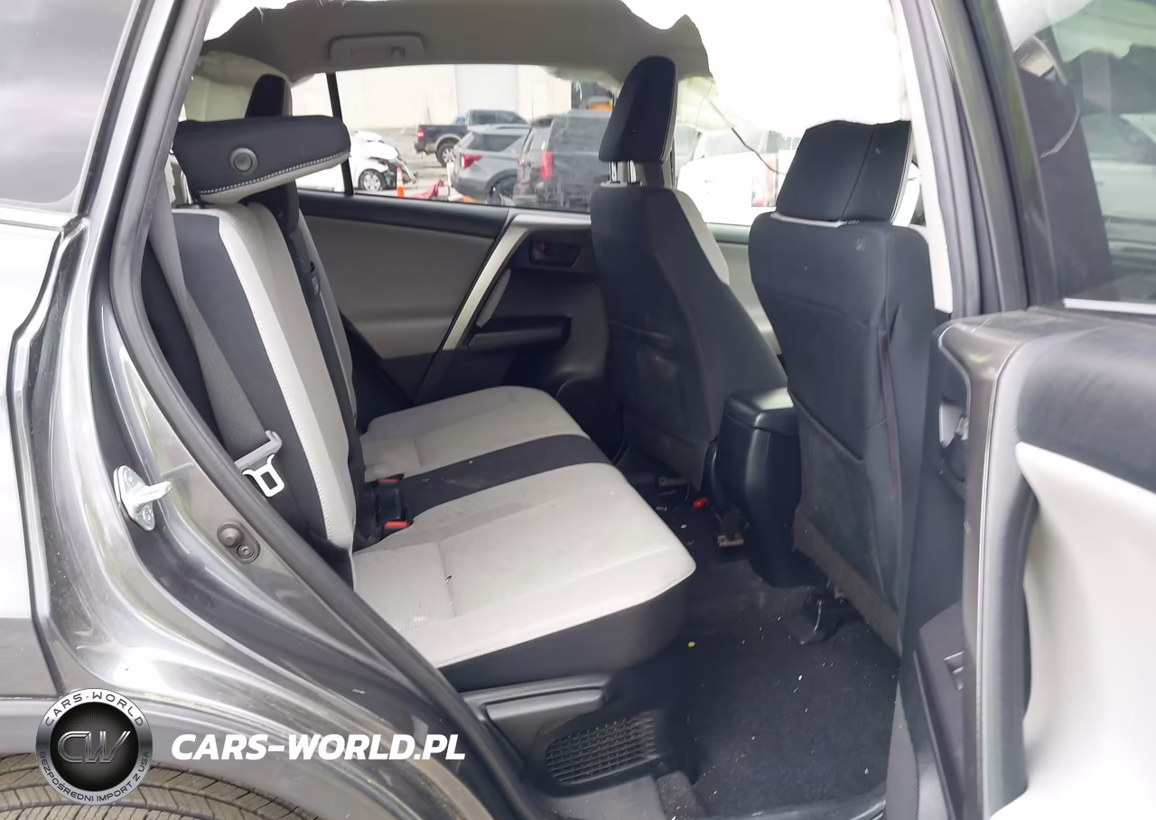 2018 Toyota Rav4 Hybrid Le VIN:JTMRJREV1JD247616 - 8