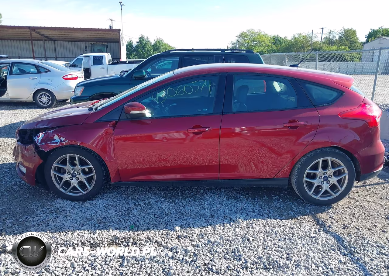 2015 Ford Focus Se VIN:1FADP3K29FL293178 - 15
