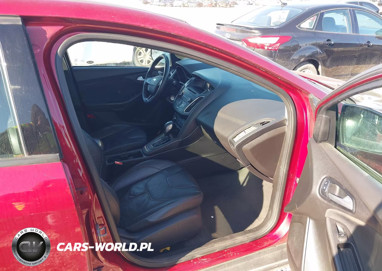 2015 Ford Focus Se VIN:1FADP3K29FL293178 - 5