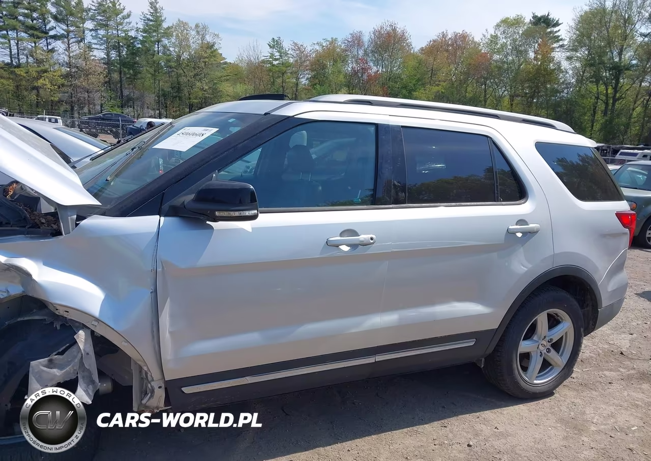 2017 Ford Explorer Xlt VIN:1FM5K8D89HGD09365 - 14